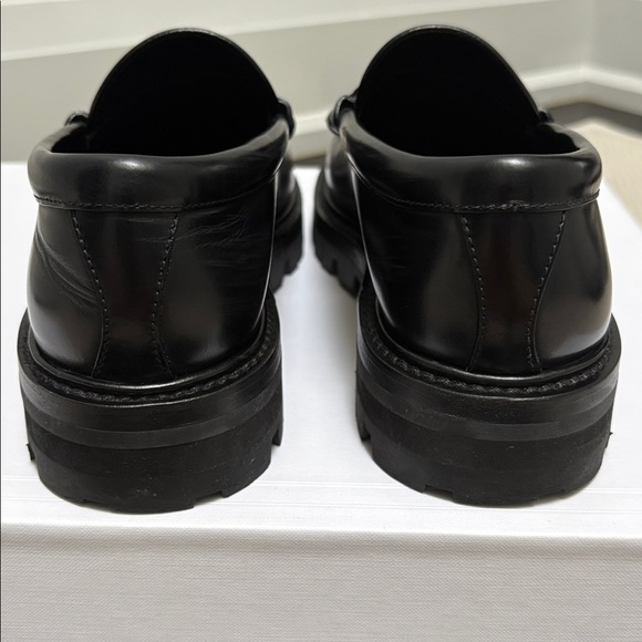 CELINE Margaret Loafer with Triomphe Chain in Polished Black Leather - Picture 14 of 16